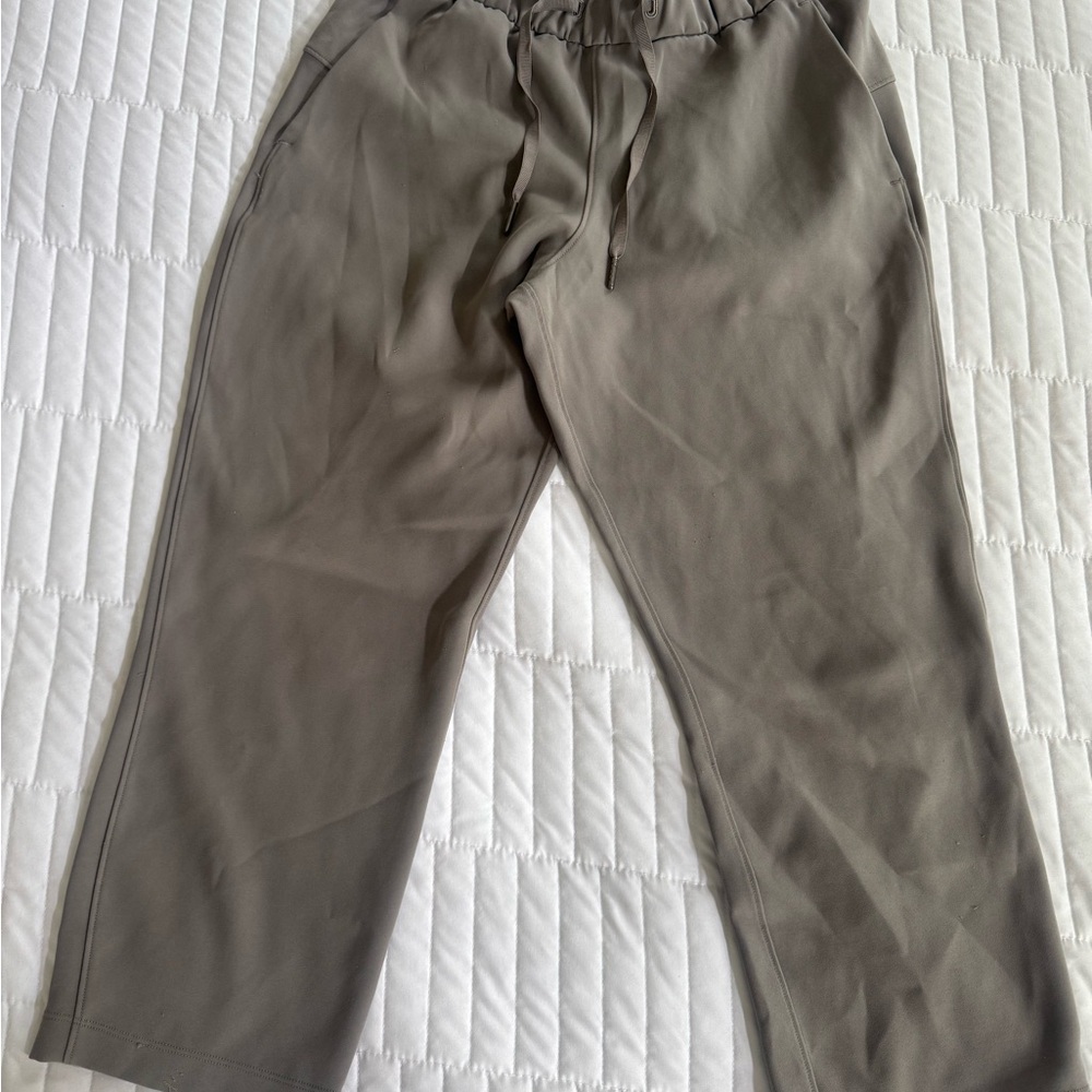 lululemon athletica Women's Capris in Olive Gray